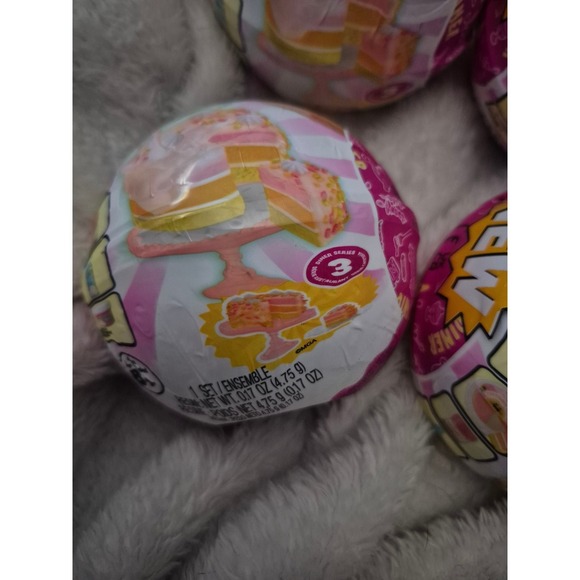 MGA Mini Verse Make It Mini Food Series 3 Collectible 8 Surprise Balls L - Picture 2 of 4